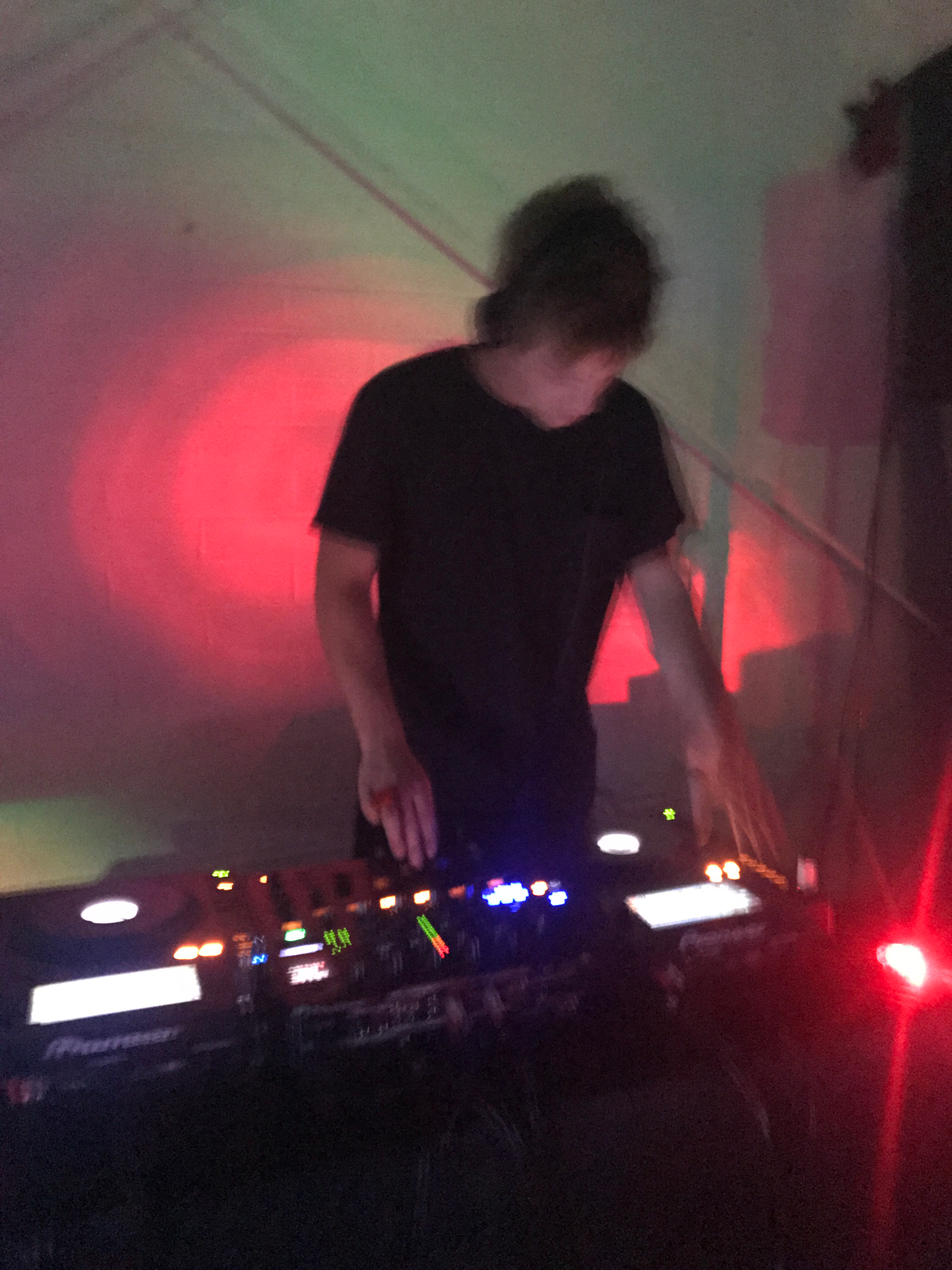 Colin Stauber performing live